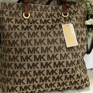 MK JET SET TOTE